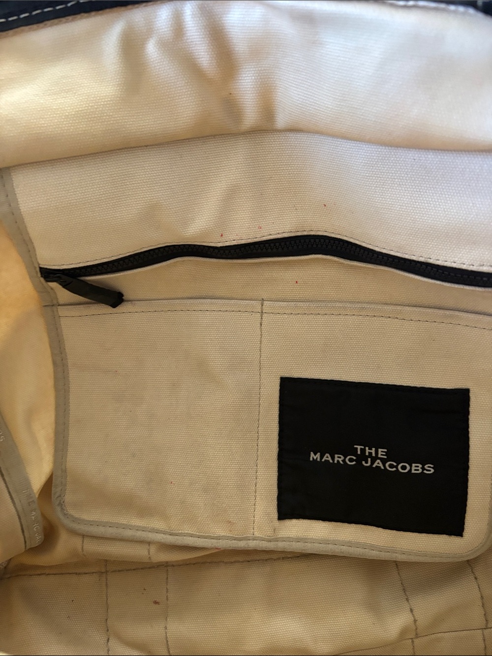 Marc Jacobs The Canvas Large Tote Bag in Beige - Picture 8 of 11